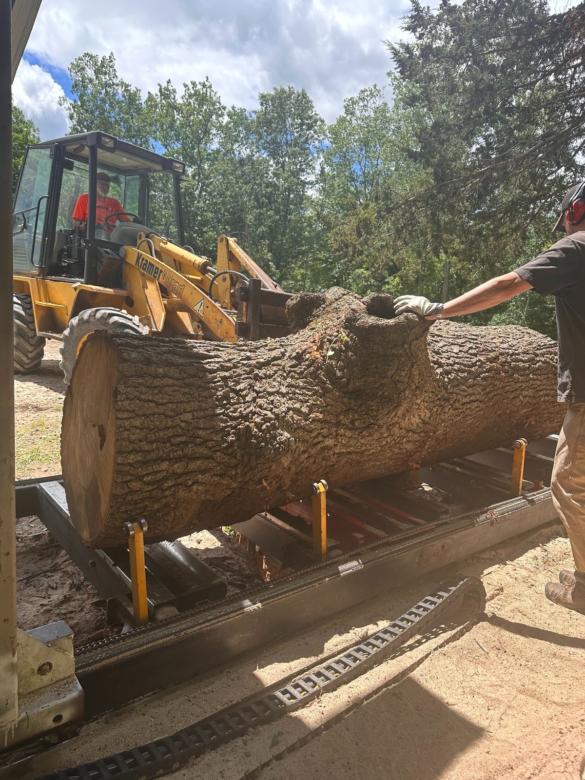 Milling a log on the bandsaw mill